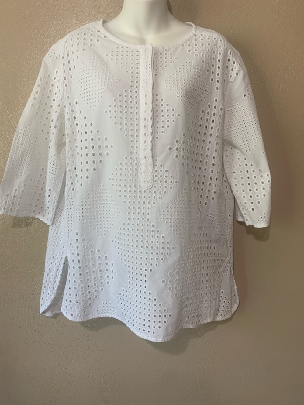 Trina Turk XL White Eyelet Split-Hem Tunic Swimsuit Coverup